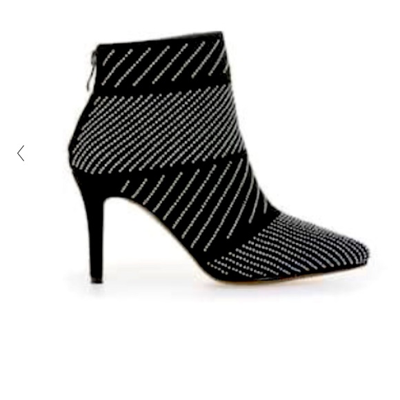 Ashro Shoes - NIB! Ashro Gabriela Black Studded Booties 12